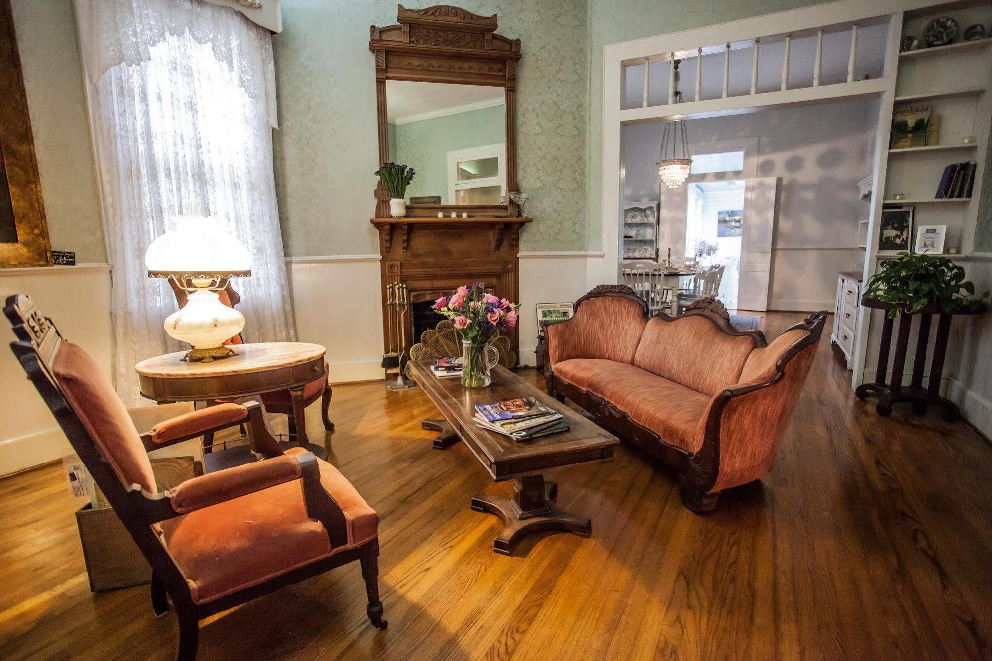 Aaah! T'Frere'S Bed And Breakfast Lafayette Luaran gambar