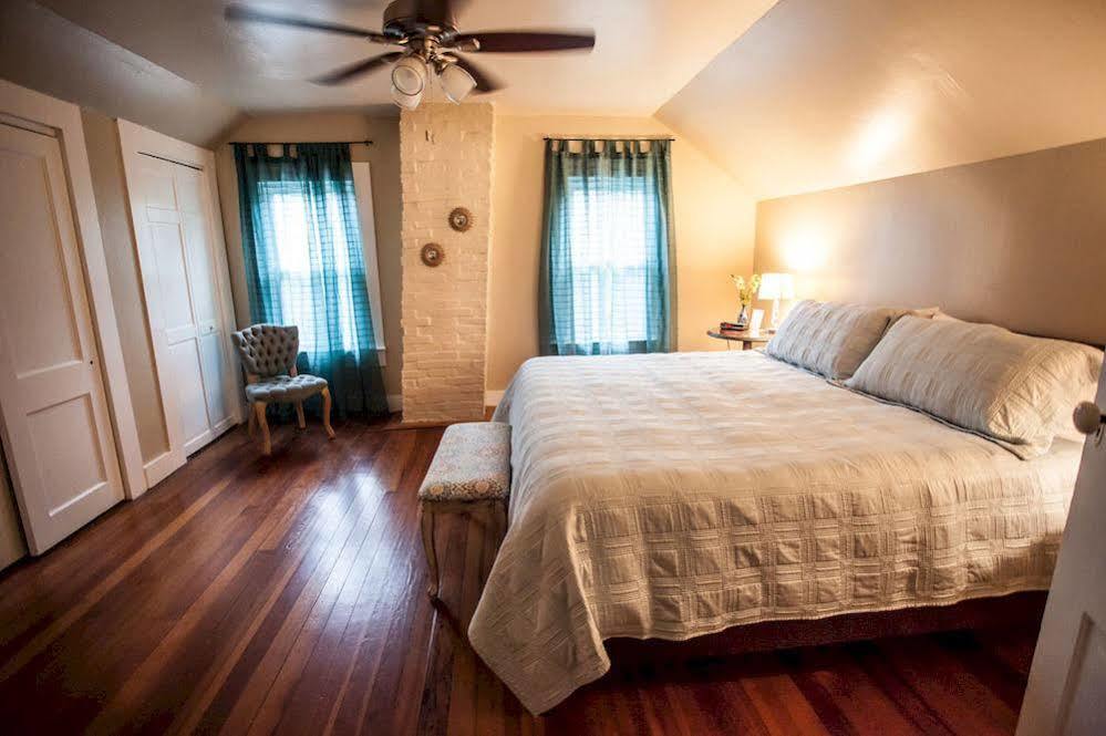 Aaah! T'Frere'S Bed And Breakfast Lafayette Luaran gambar