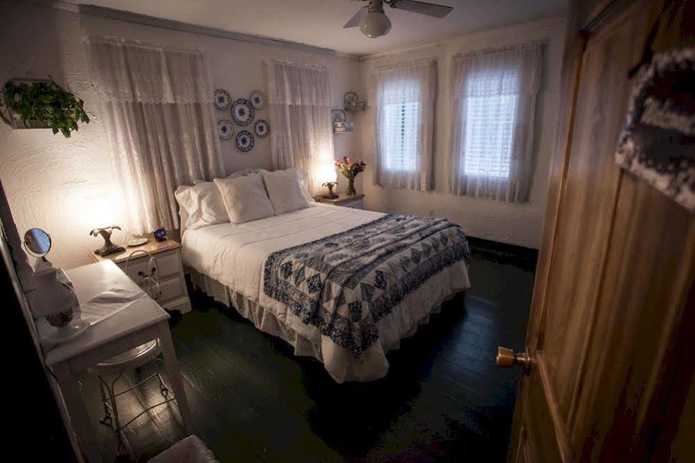 Aaah! T'Frere'S Bed And Breakfast Lafayette Luaran gambar