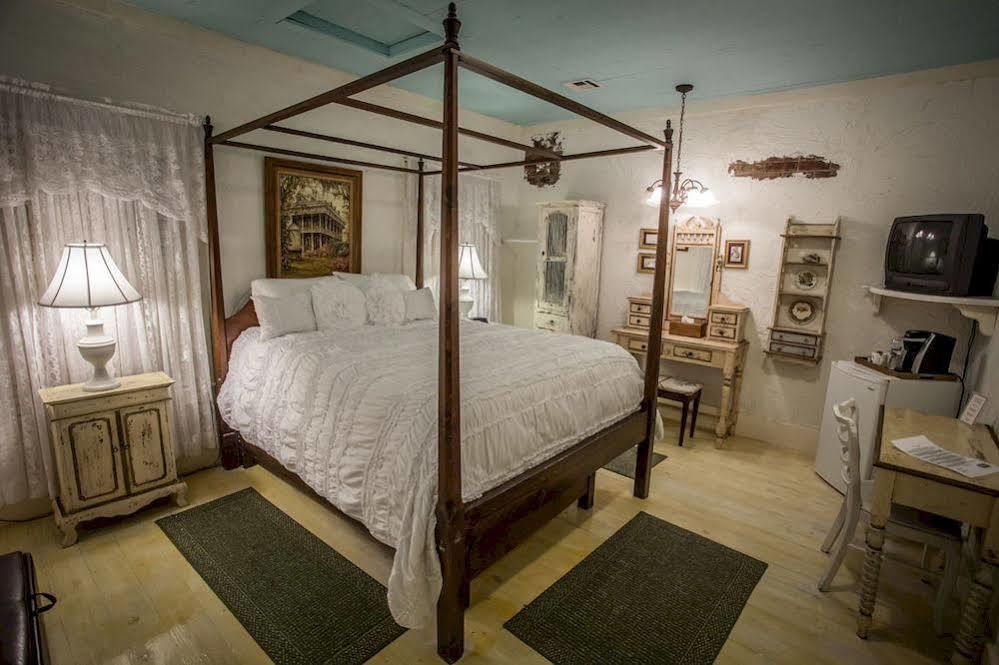 Aaah! T'Frere'S Bed And Breakfast Lafayette Luaran gambar
