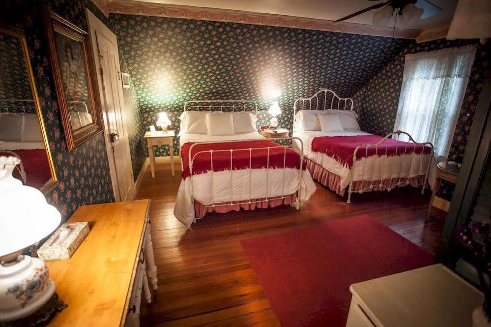Aaah! T'Frere'S Bed And Breakfast Lafayette Luaran gambar