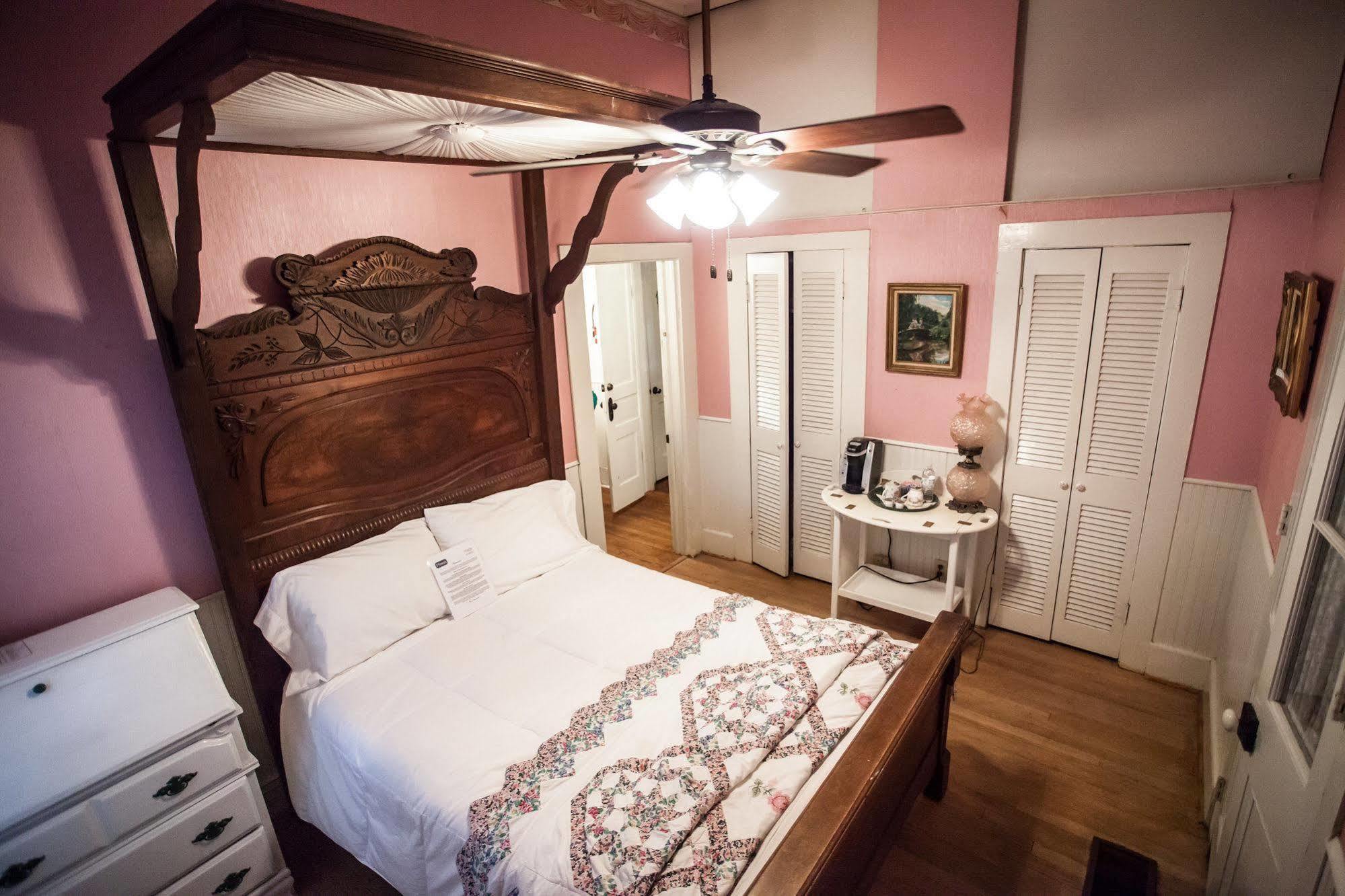 Aaah! T'Frere'S Bed And Breakfast Lafayette Luaran gambar